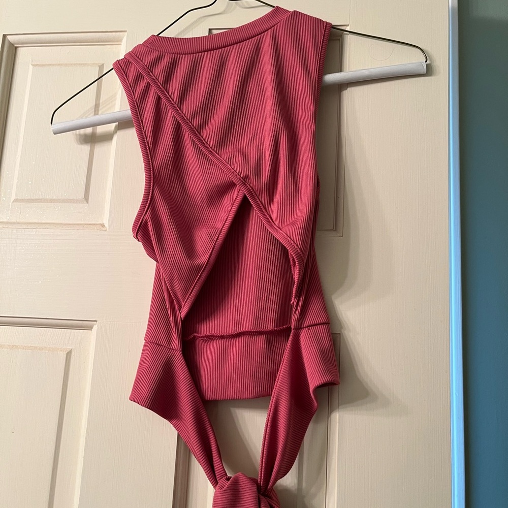 SHEIN Pink Sleeveless Crop Top